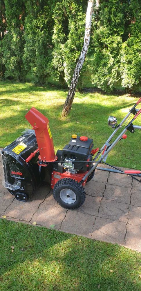 Снегоуборочная машина зістартером Al-KO620E II