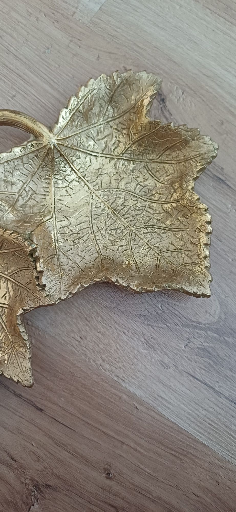 Złota drewniana tacka liść Pepco