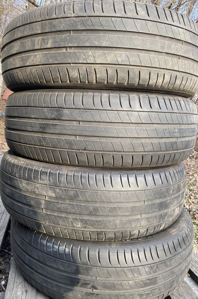 Michelin 215 65 17 4шт.Літо. Комплект 3000грн