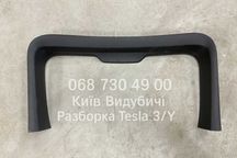 Накладка кришки багажника верхня Tesla Model Y 20-25