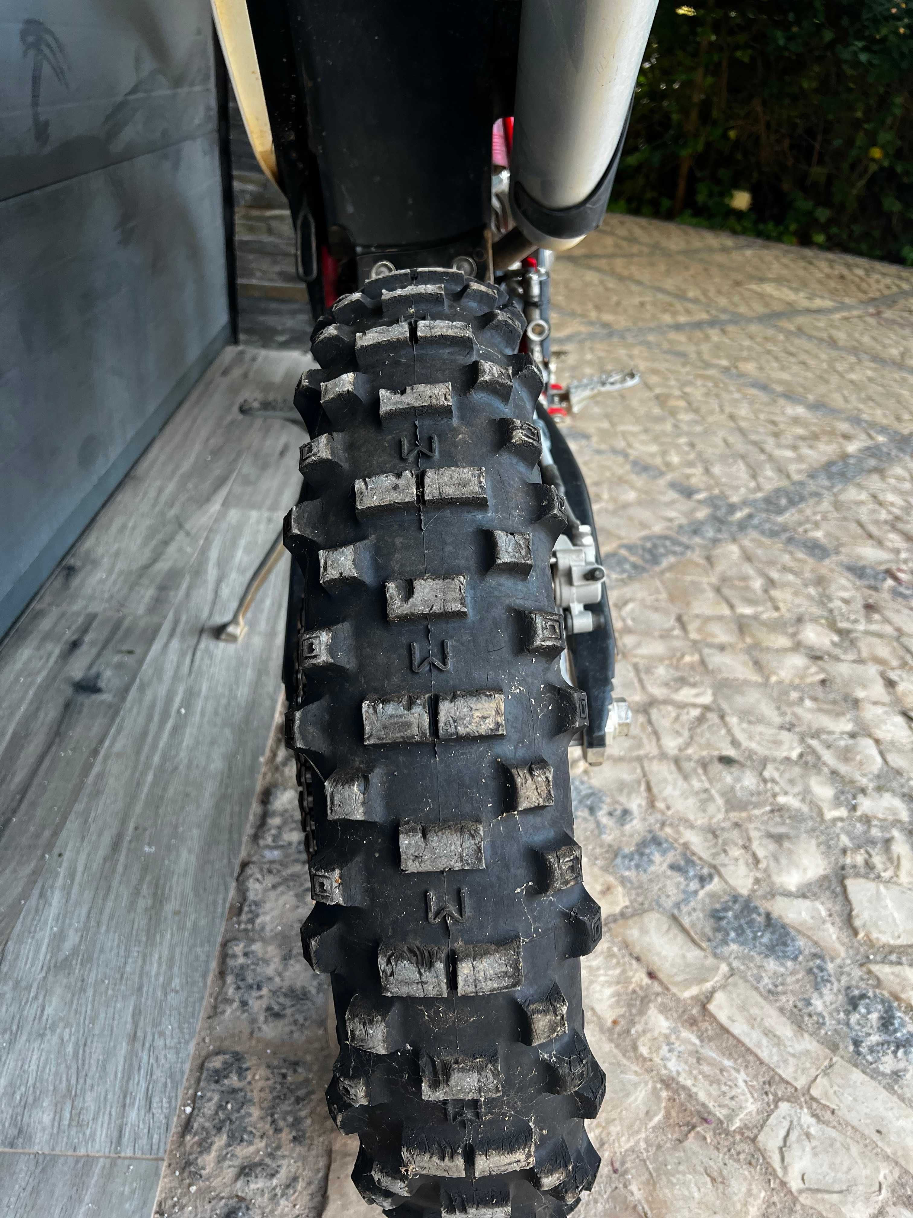 Beta 200 RR 2T 2021 com apenas 11h