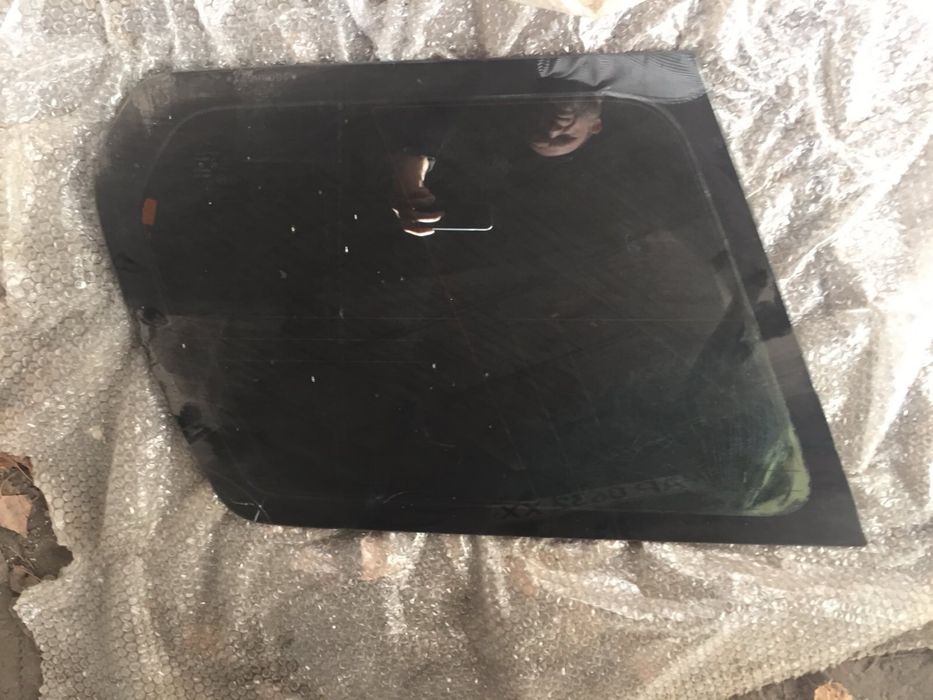 Стекла боковые Форестер сг