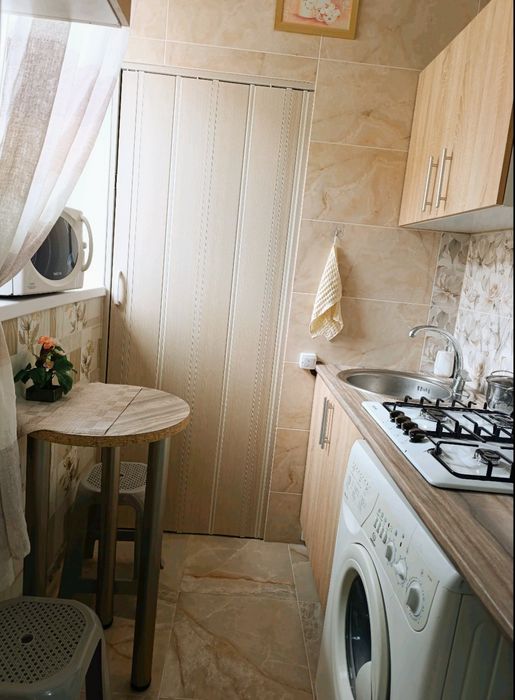 Жд .вогзал , Привоз , свет не отключают,от собственника Двухкомнатная