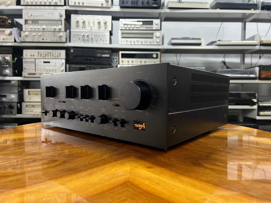 Wzmacniacz Technics SU-V8 Audio Room