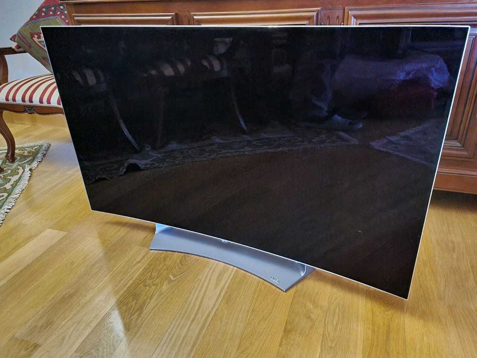 Televisão curva LG 55EG91, 55 polegadas