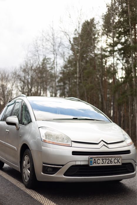 Продам класне,сімейне,надійне авто