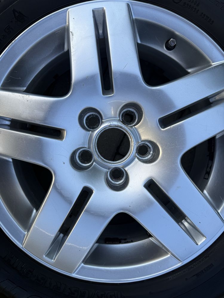 Felgi 5x100 r15 z oponami zimowymi
