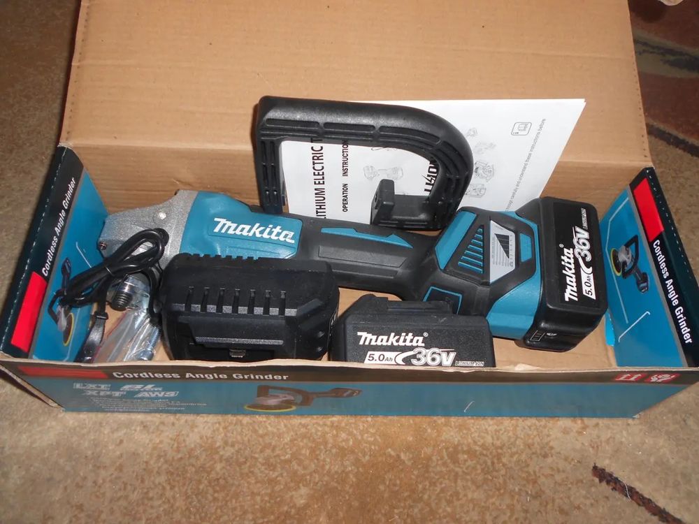 Аккумуляторная полировальная машина Makita 9237CB | 36V | 5.0 A/h