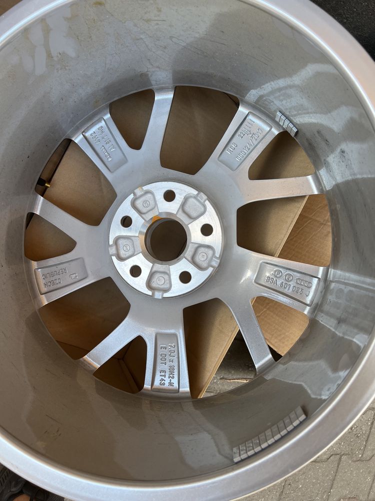 Felga 7,0x18 ET43 Audi Q3 A3 83A jak NOWA FV