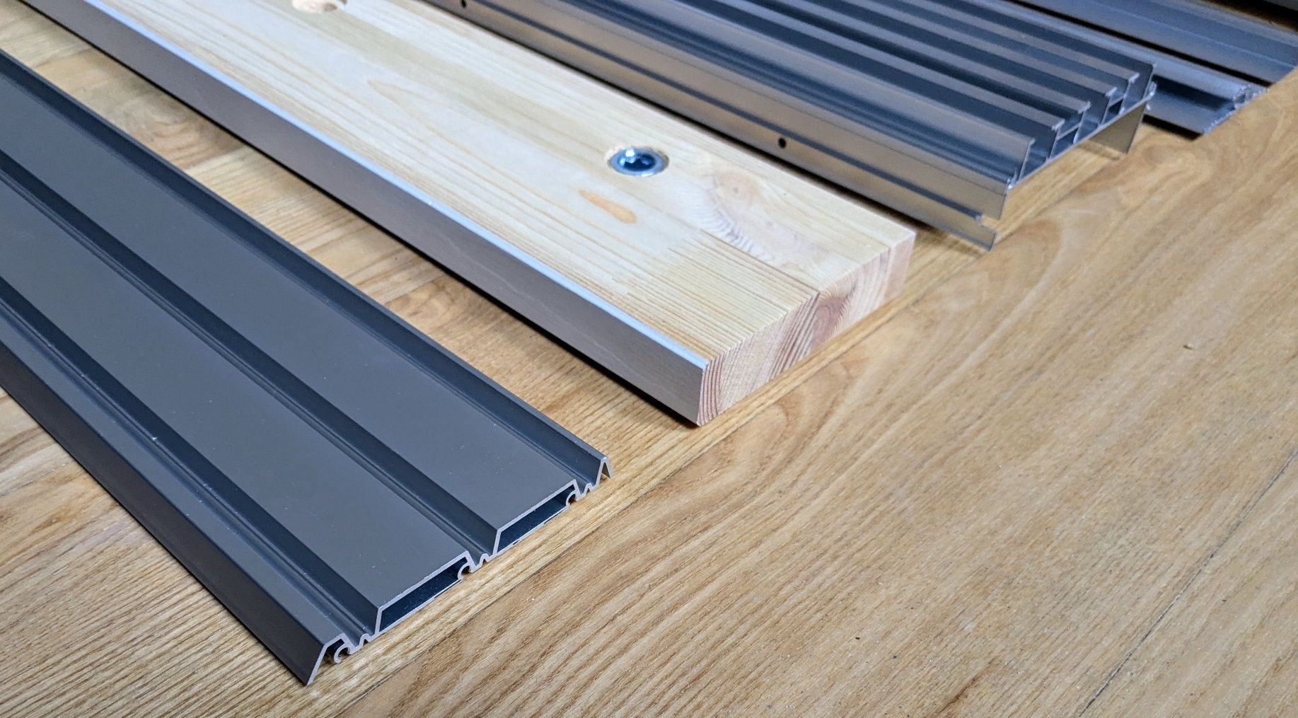 Ikea SKYTTA szyna do ramy drzwi przesuwnych 3 tory srebrny aluminium