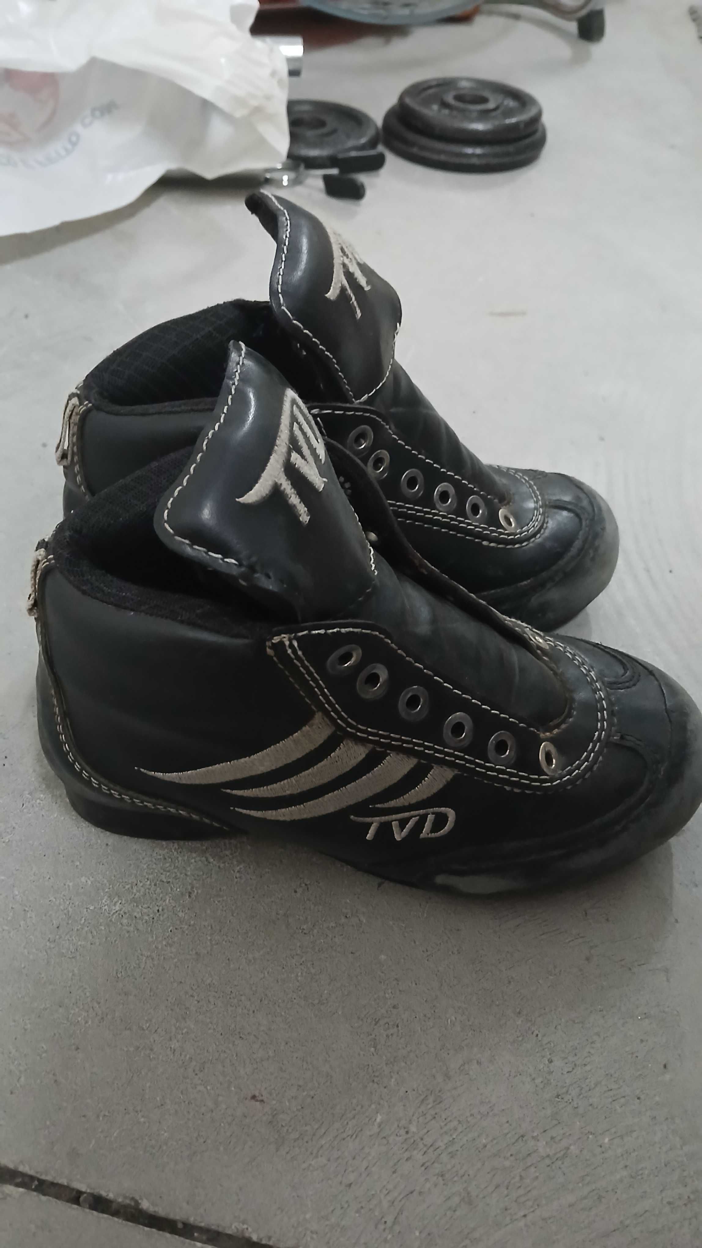Botas hóquei patins TVD tam 36