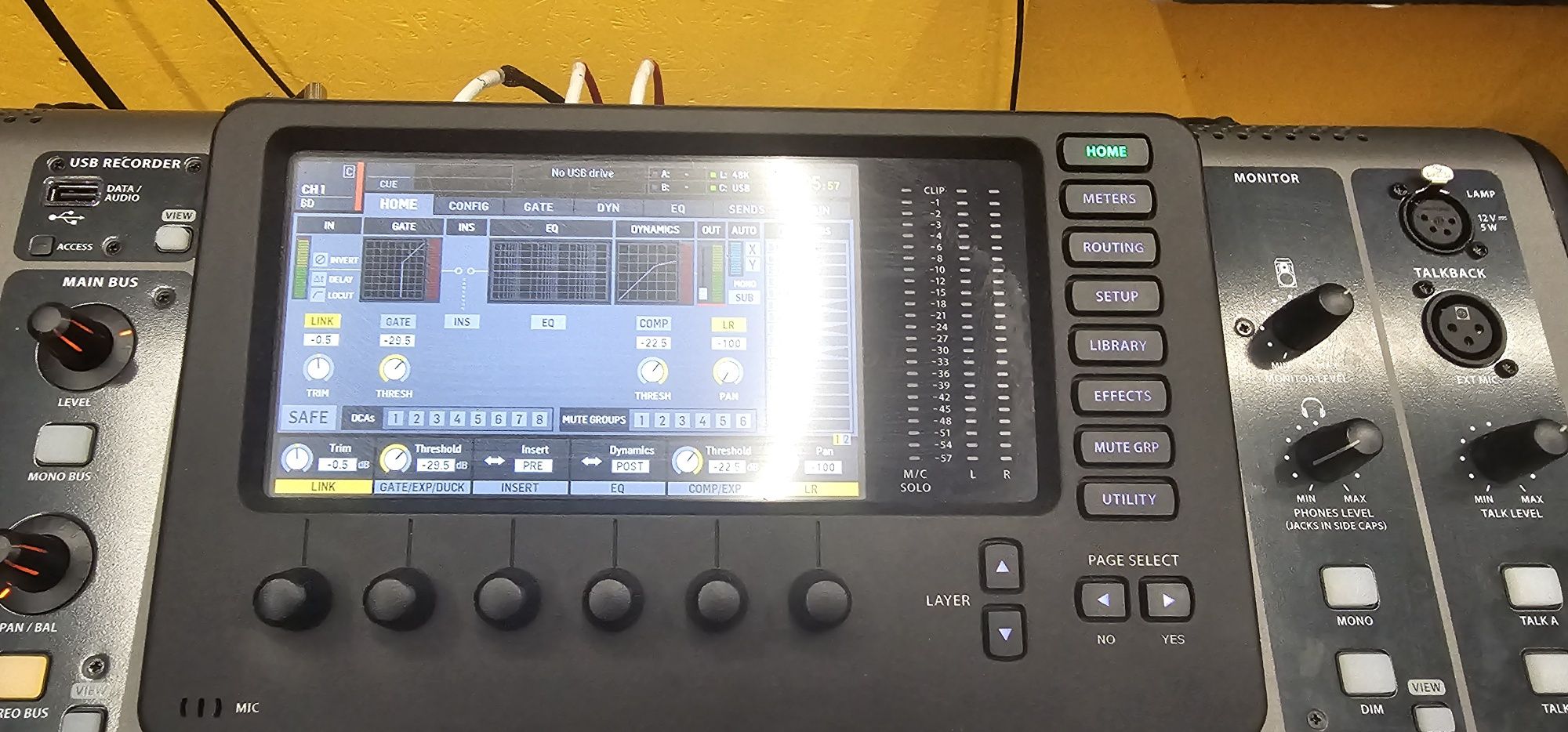 Behringer x32 Full