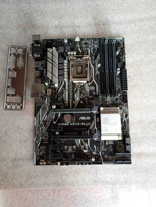 Combo ASUS H270-PLUS + Intel Pentium G3930 + RAM DDR4 (Opcional)