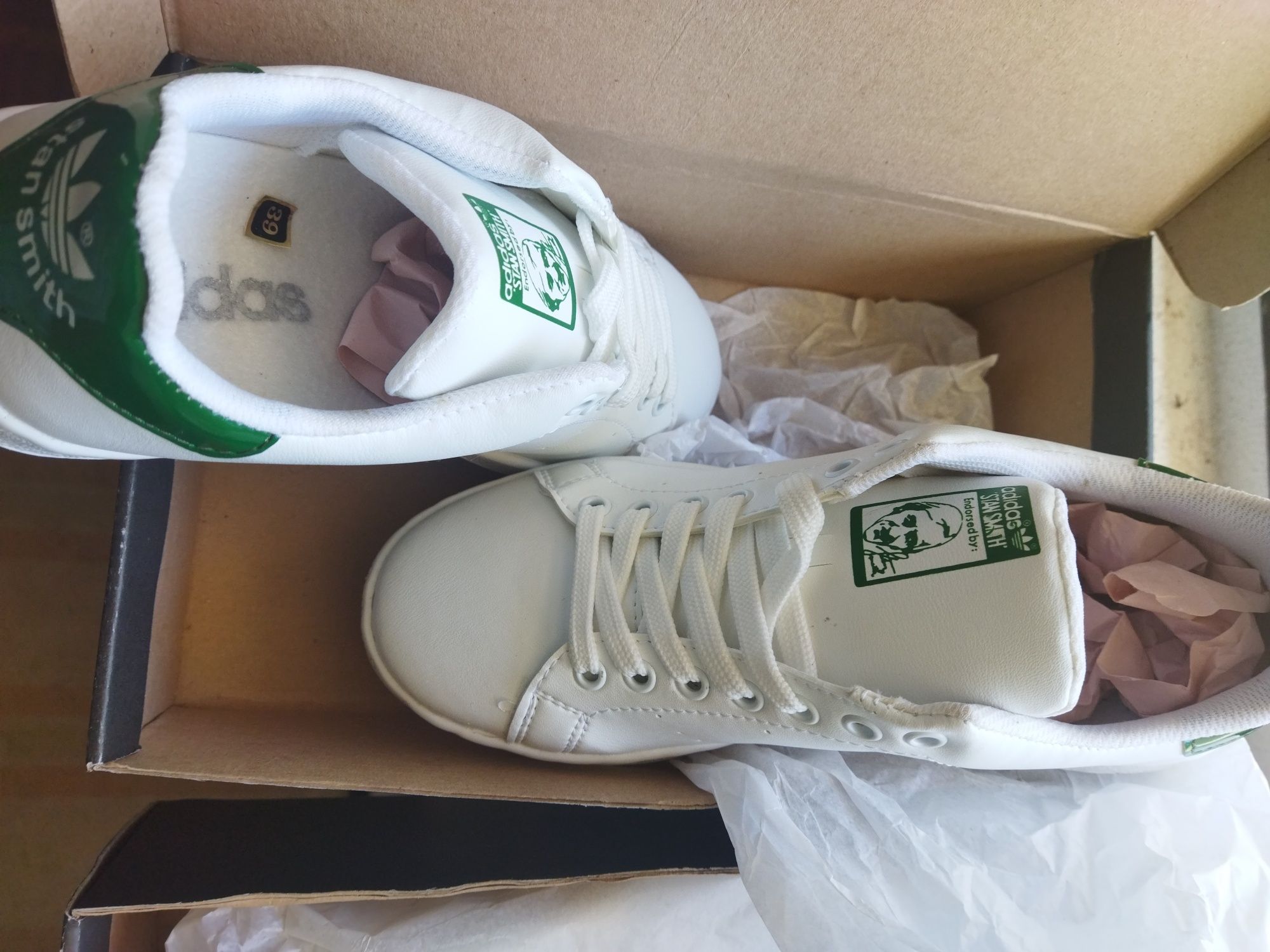 Sapatilhas Stan Smith novas