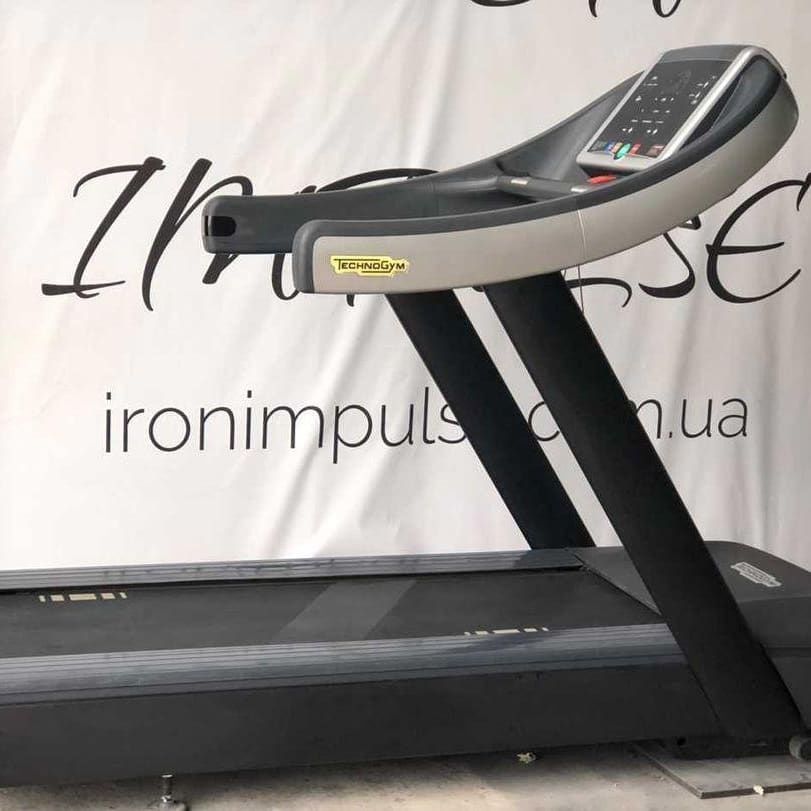 Беговая дорожка Technogym RUN NOW 500 LED