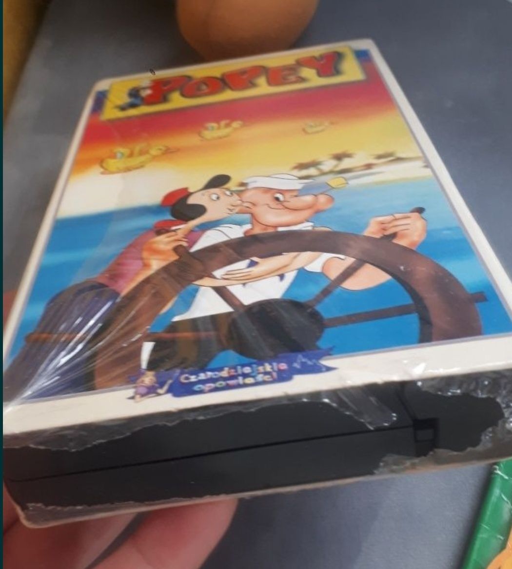 Kaseta VHS Popey i gazetka 2002 r. Czarodziejskie Opowieści Calineczka