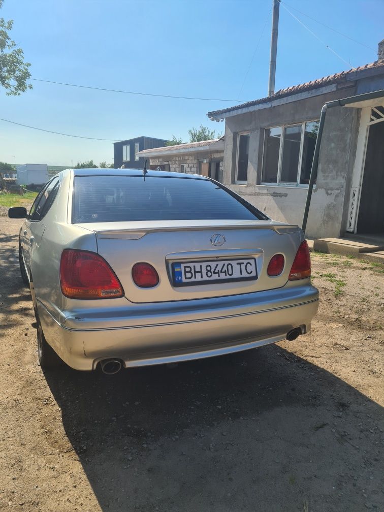 Продам lexus gs 300