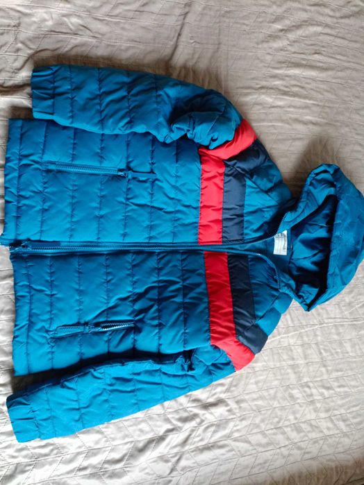 Sprzedam kurtkę chłopięcą z kapturem rozm.146