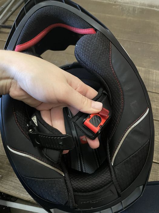 мотошлем MT BRAKER