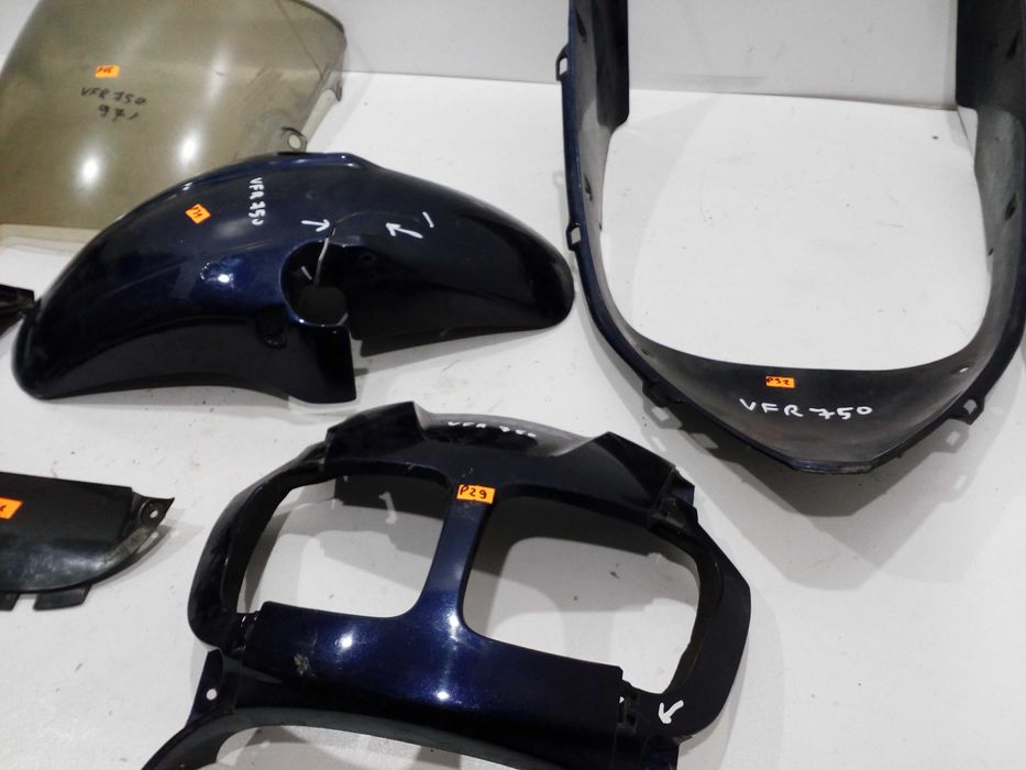Honda vfr 750 rc36 czacha owiewka osłona wypełnienie pług błotnik