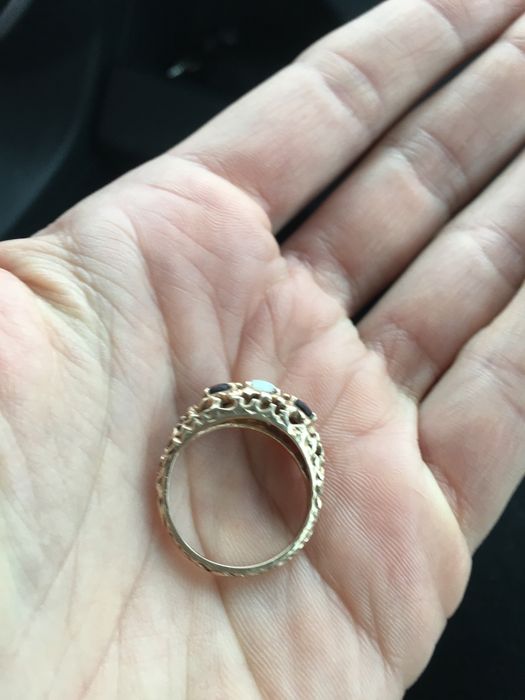 Złoty pierscionek antyk opal granaty