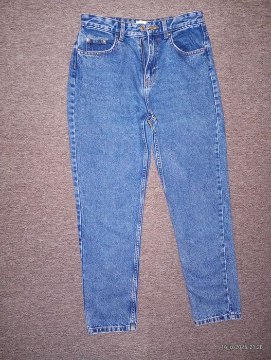 Jeansy Sinsay 36 fajny kolor
Są nowe bez metki.
W sklepie się dopięły