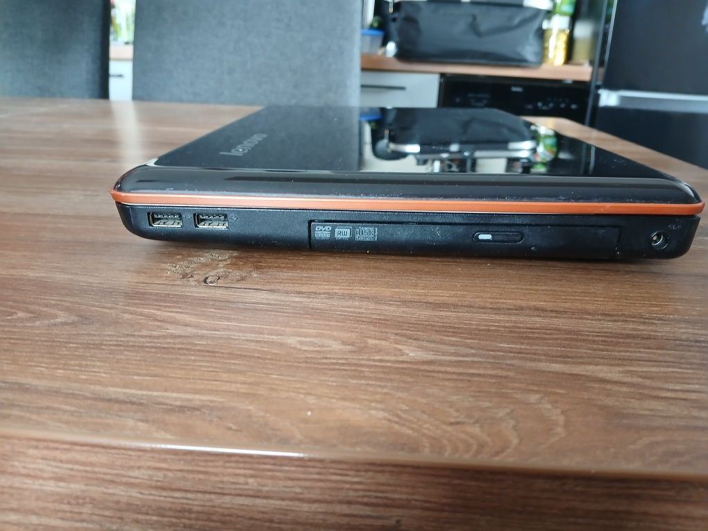 Sprzedam Laptop Lenovo IdeaPad Y550
