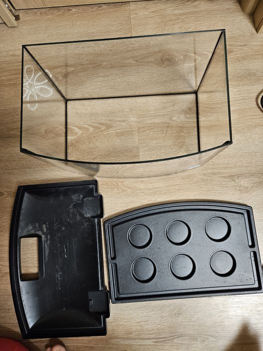 Продам срочно аквариум 30л