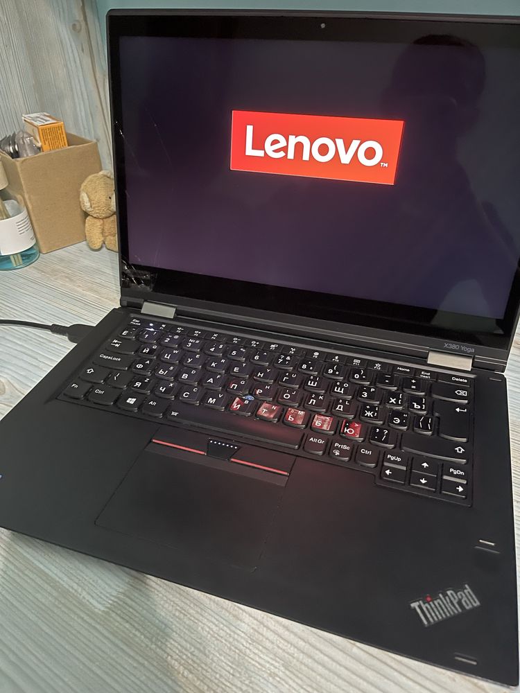 Продам ноутбук-планшет Lenovo ThinkPad x380 Yoga розбитий екран