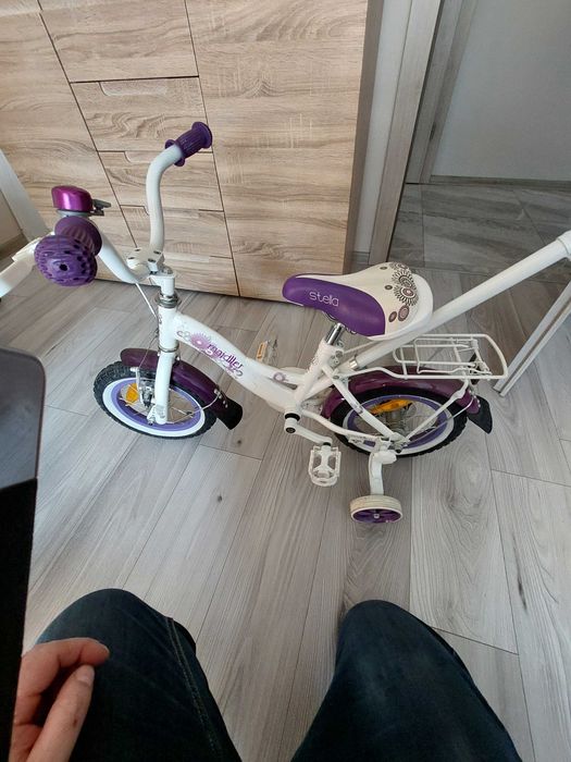 Rower dzieciecy 12cali  roczny  450 zl stan bardzo dobry