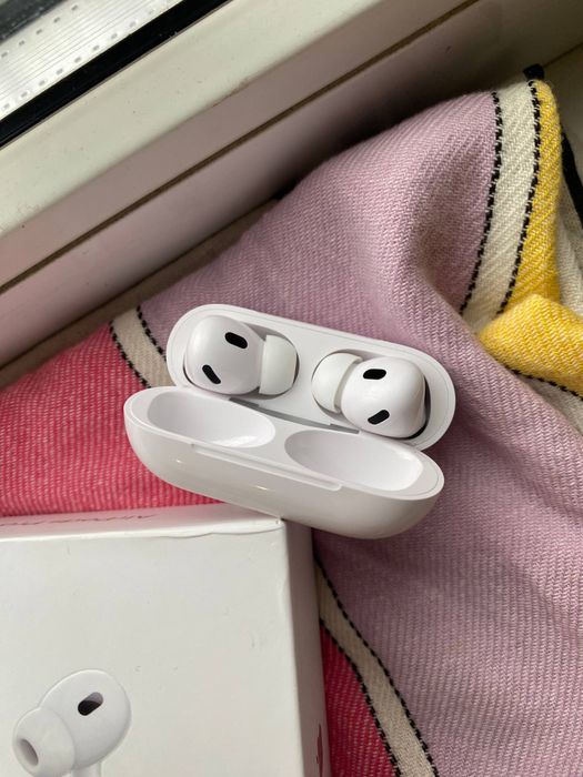 AirPods Pro 2 в ідеальному стані
