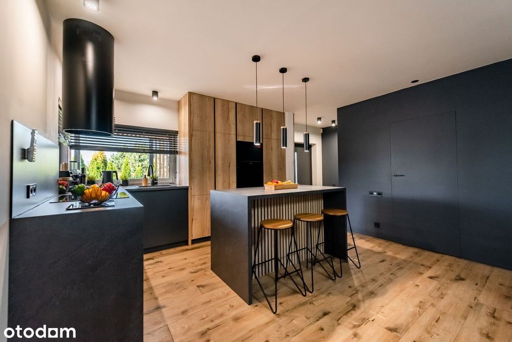 Śliczny/całoroczny/3 pok/garderoba/media/meble/klimatyzacja/parking/