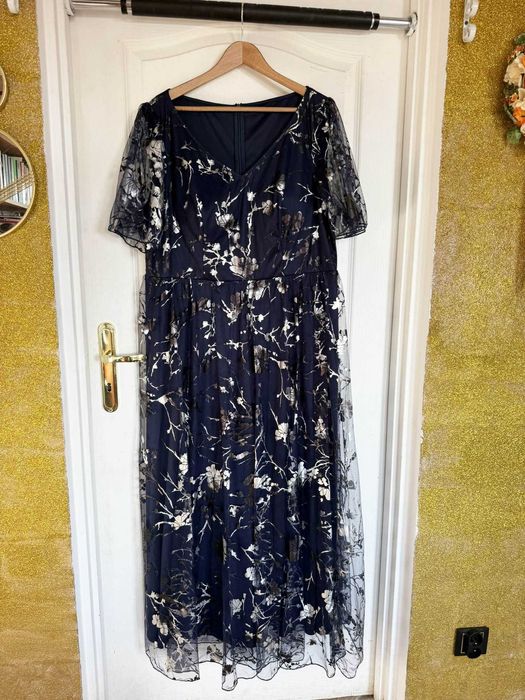 Granatowa sukienka maxi 50