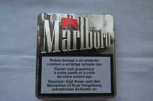 puszka po papierosach metalowa Marlboro