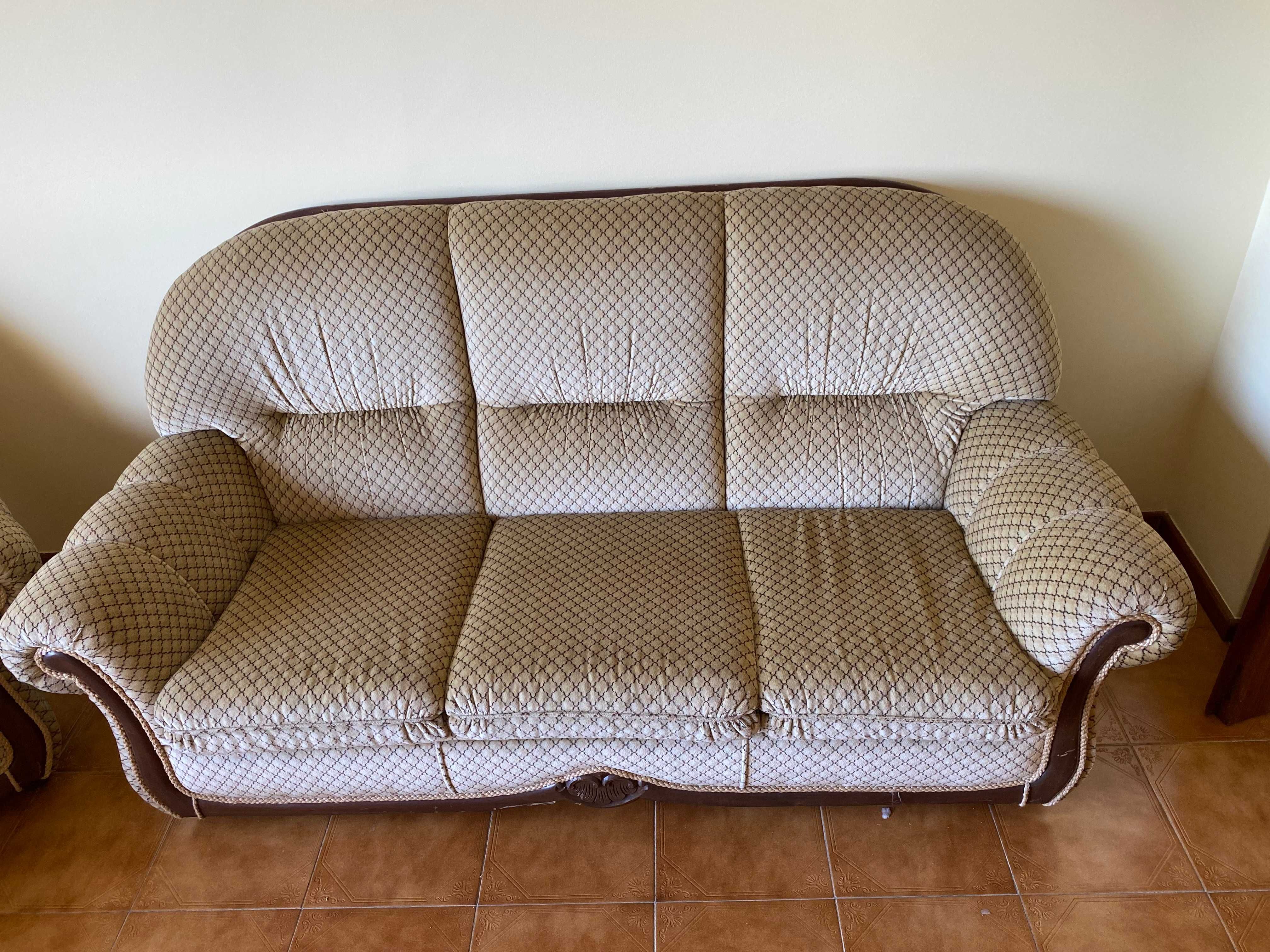 Sofá Cama e 2 Poltronas