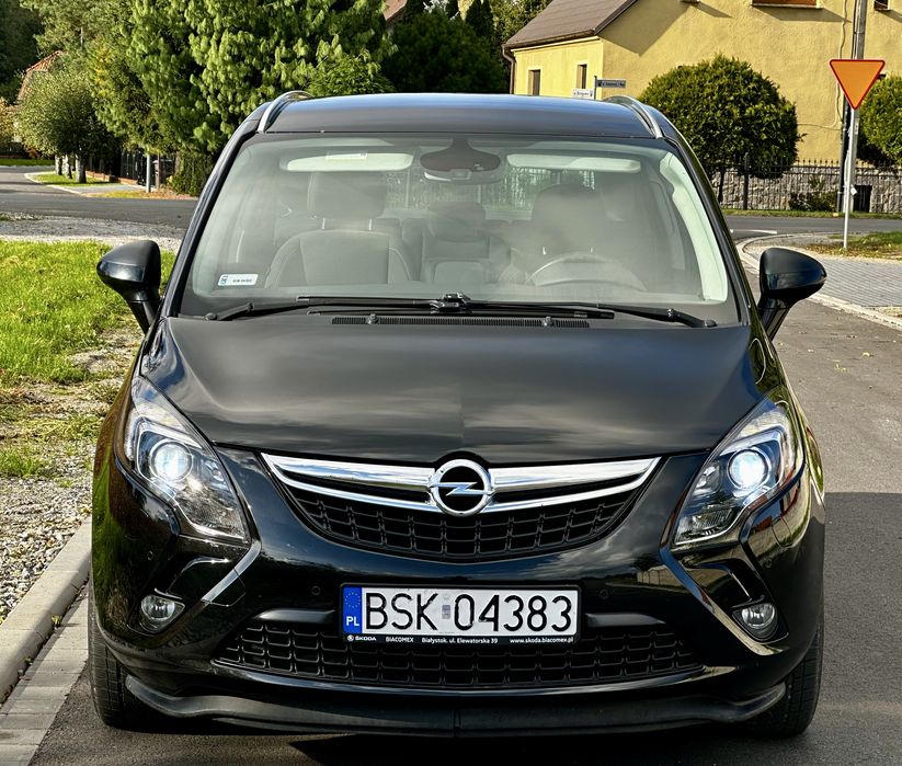 Opel Zafira C 1.6 cdti 136 bixenon navi fotochromy czarna F VAT HAK