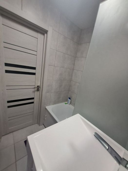 Продам 1 квартиру, з гарним ремонтом!