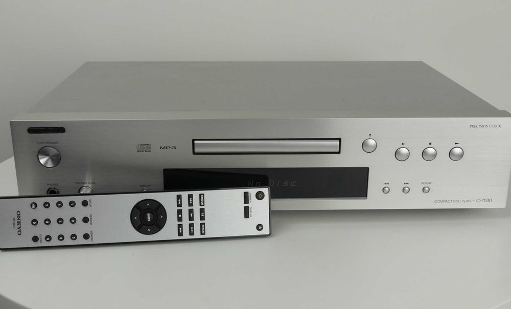 Leitor de CD Onkyo C-7030