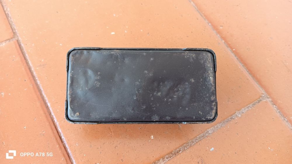 Furador de papel antigo