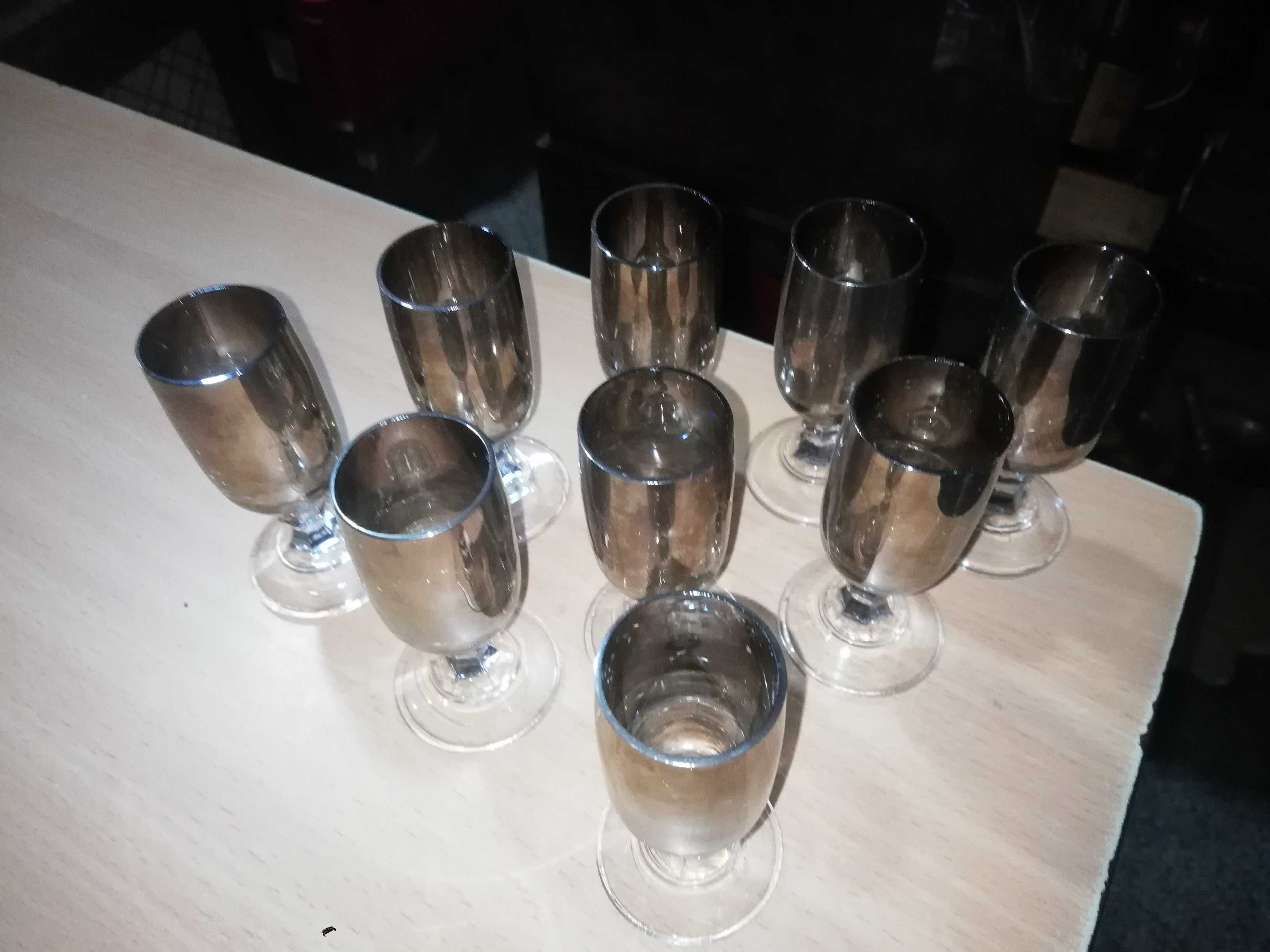 Kieliszki do alkoholu dymione         M