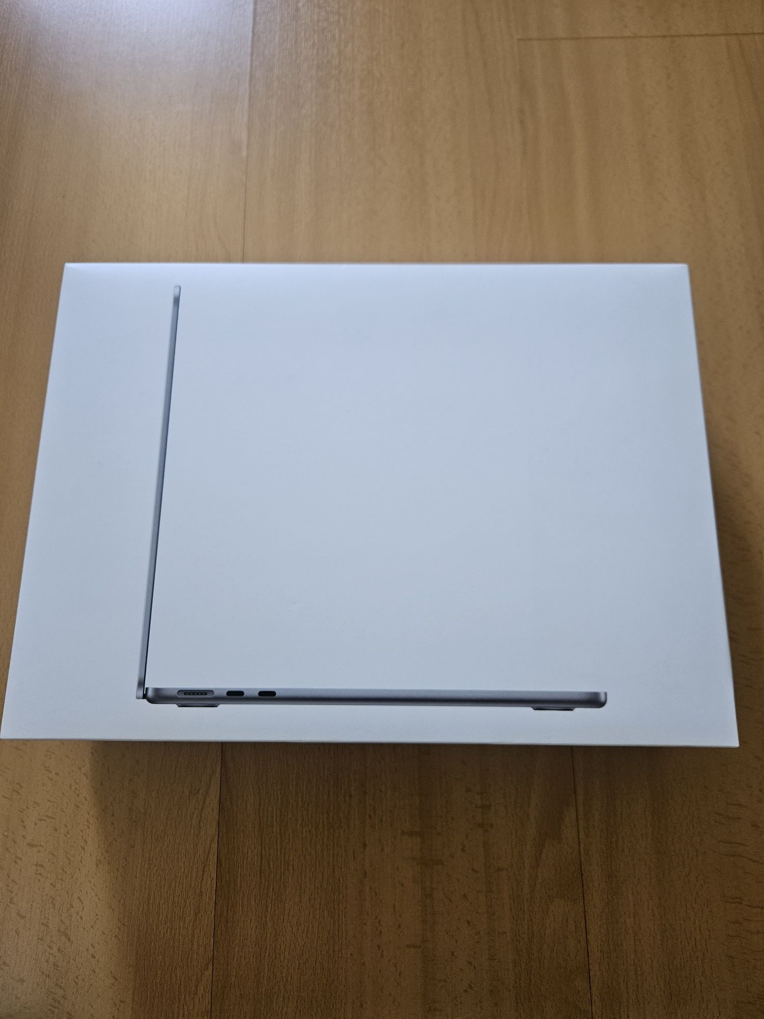 Macbook Air M2 13.6 2023 como novo