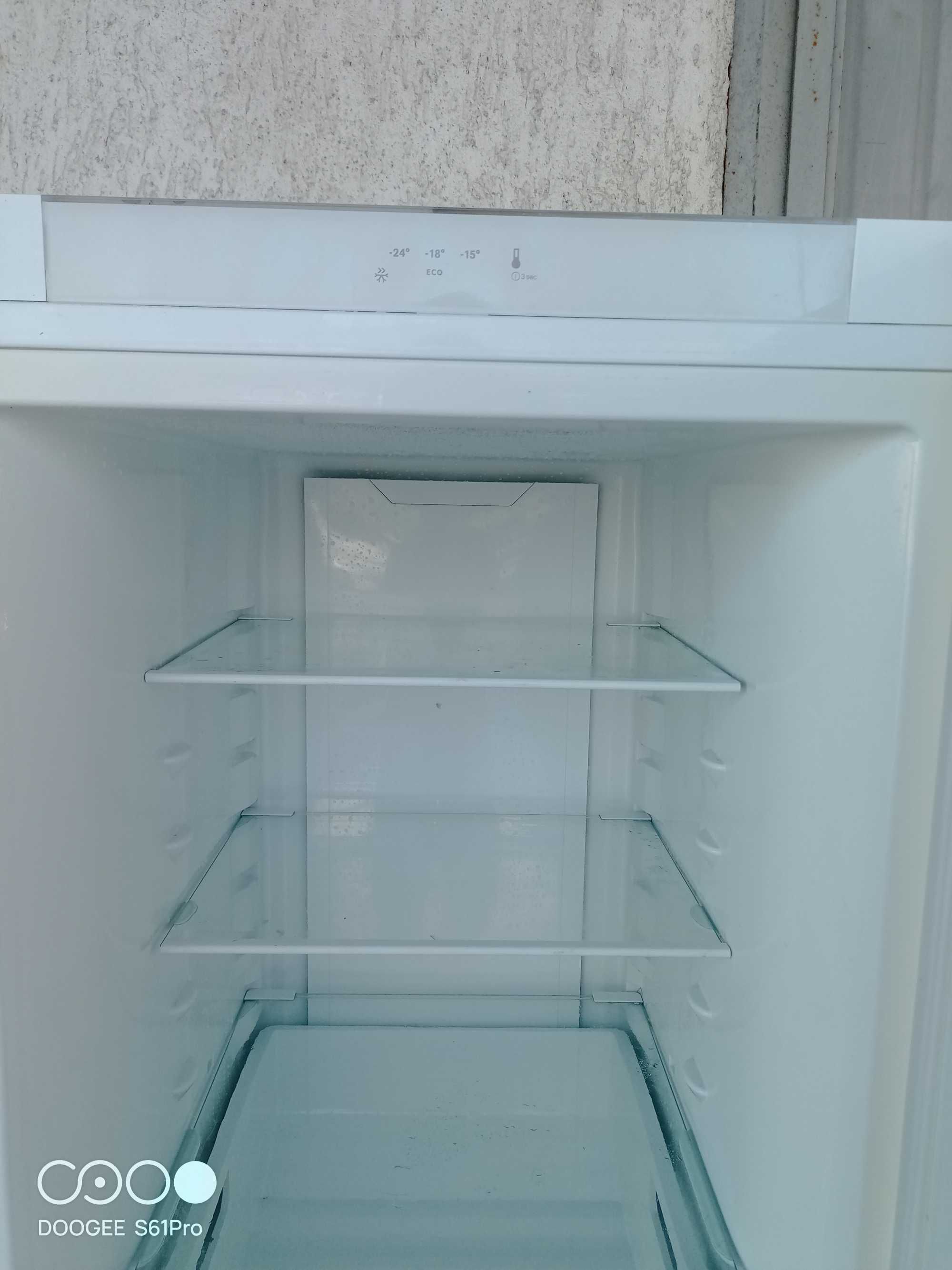 Zamrażarka Electrolux EUE2634MHW