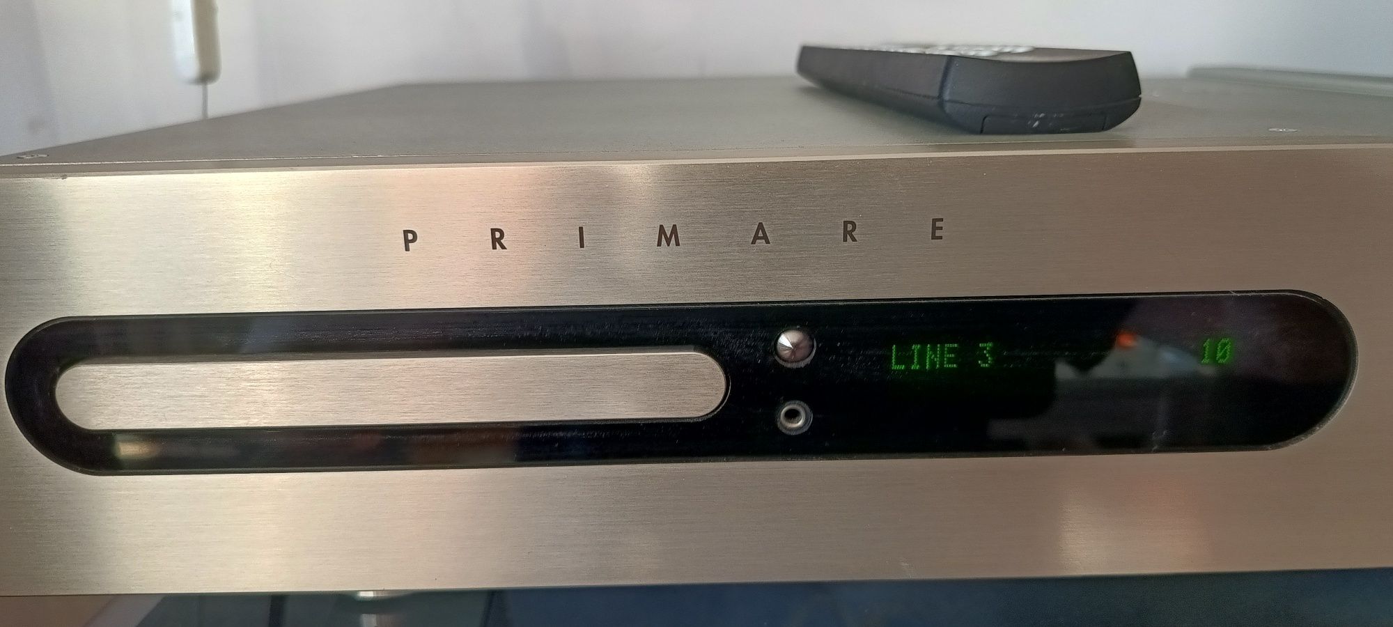 AMPLITUNER PRIMARE  DVD i 10,CD,Tuner,I-pod etc.