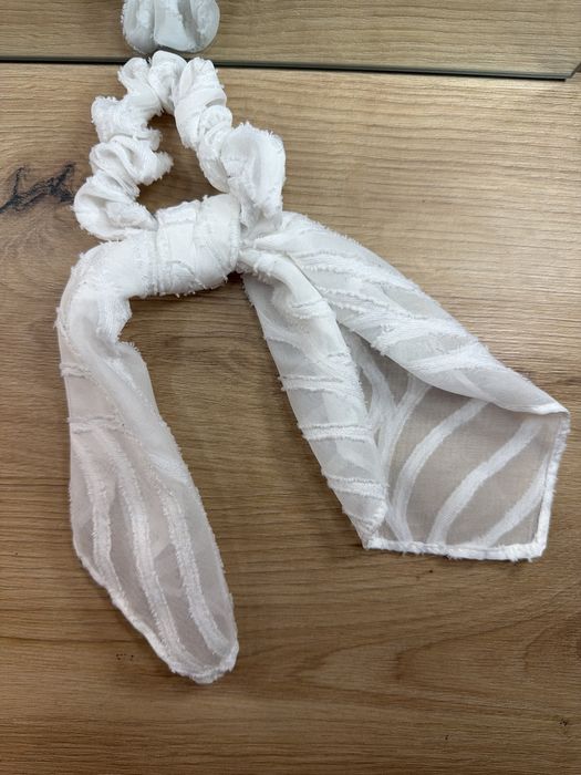 Modna gumka do wlosów