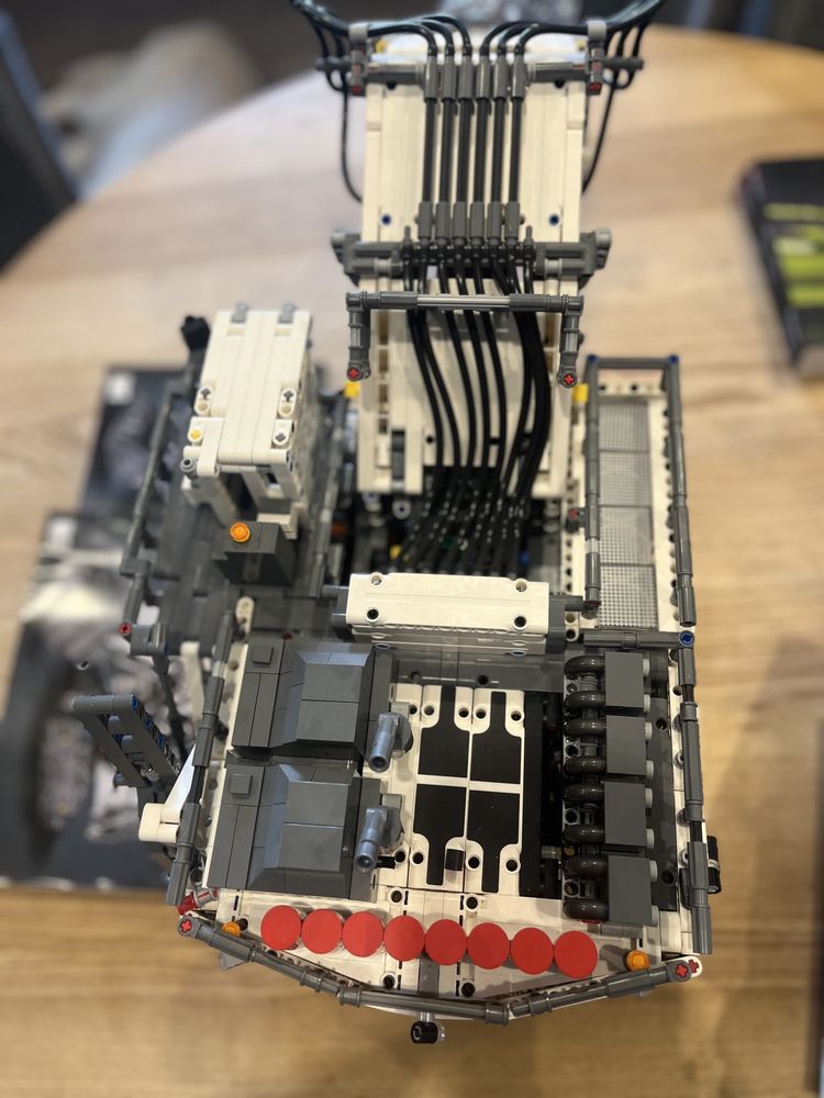 LEGO 42100 Technic 'Koparka Liebherr R 9800