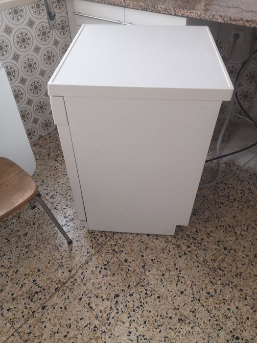 Máquina de Lavar Loiça