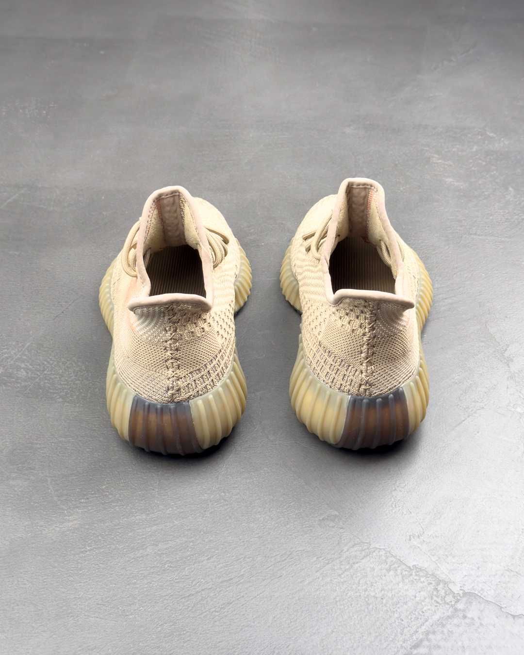 Кросівки Yeezy Boost 350 V2 Sand Taupe