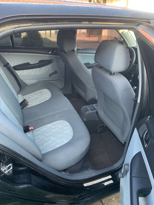 Fabia 2001 рік 1.4 бензин