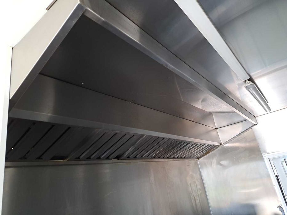 Przyczepa specjalna gastronomiczna Niewiadów B3500 z wyposażeniem