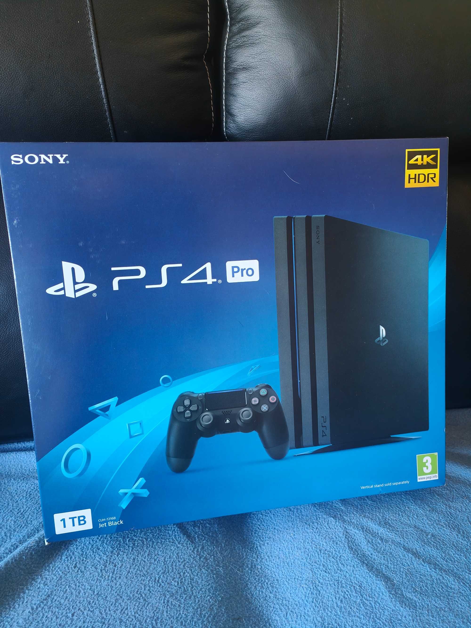 PS4 Pro 1TB com caixa + 4 jogos (Spider-Man, God of War, etc.)